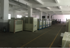 風冷式冷水機加工現(xiàn)場
